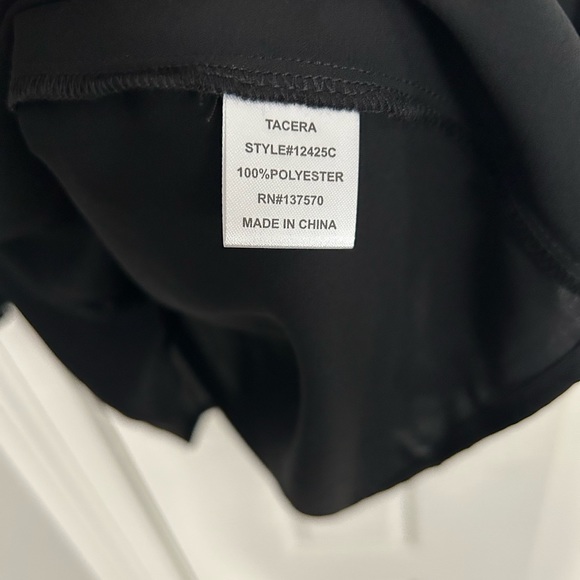 Tacera Black Bell Sleeve embellished detail Top Size Large NWT - Picture 3 of 5